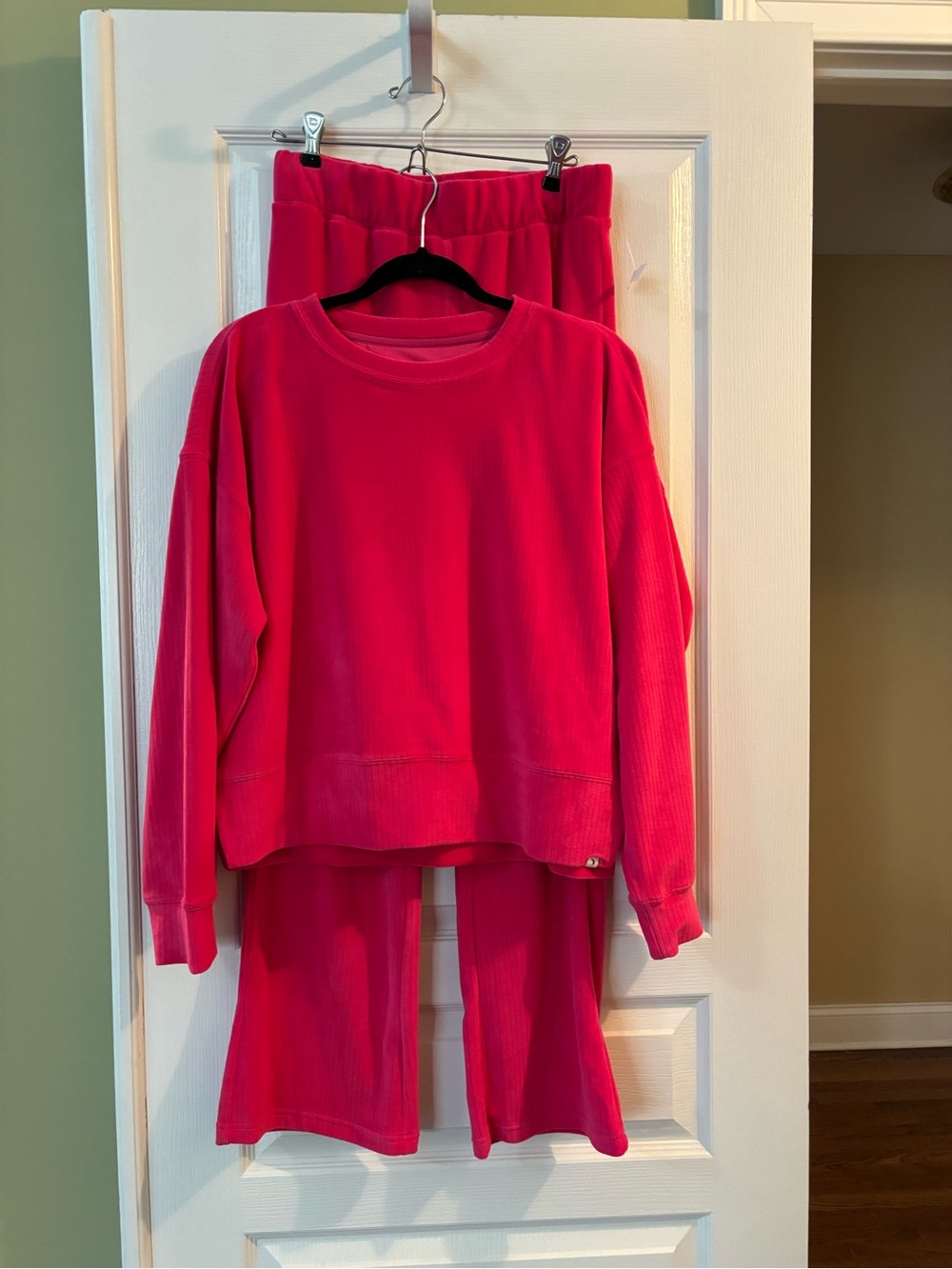 Jessica Simpson Bright Pink Matching Activewear Set